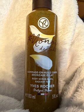 Yves Rocher Monoi de Tahiti Body Scrub-in-Oil –
